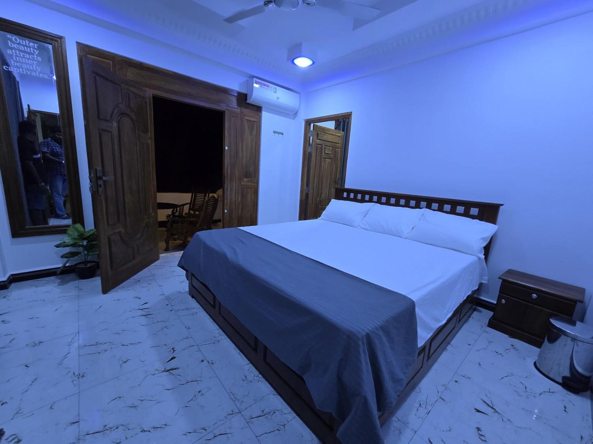 Munril Guest Lägenhet Jaffna Exteriör bild