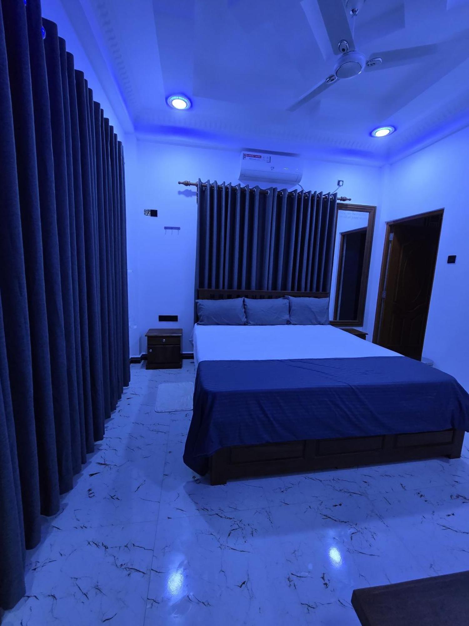 Munril Guest Lägenhet Jaffna Exteriör bild