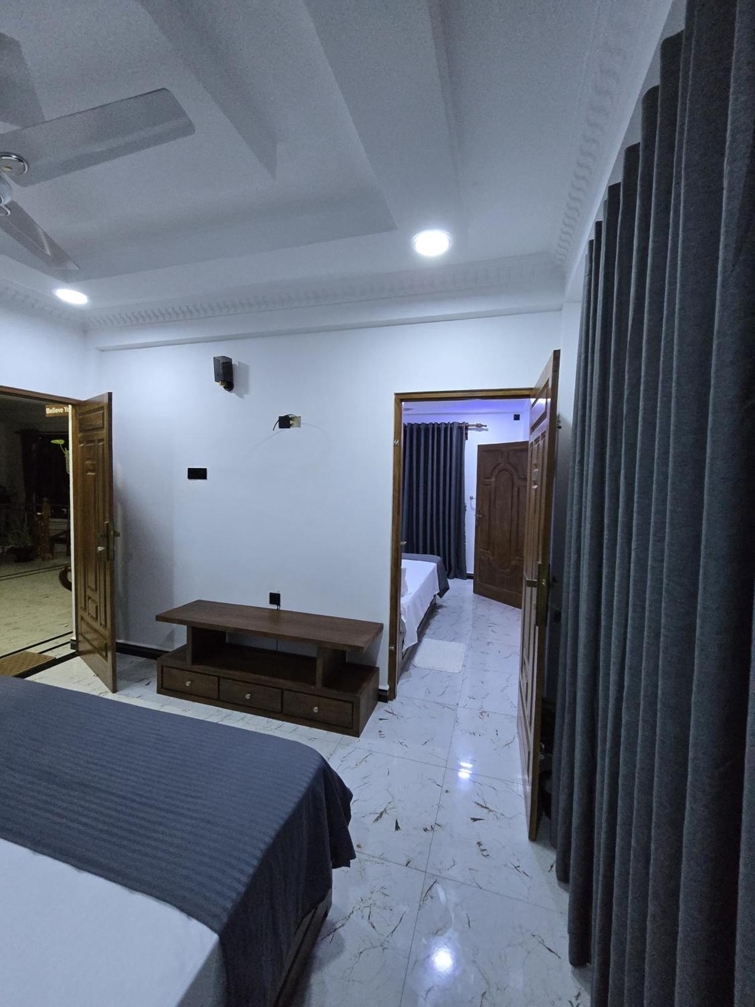Munril Guest Lägenhet Jaffna Exteriör bild