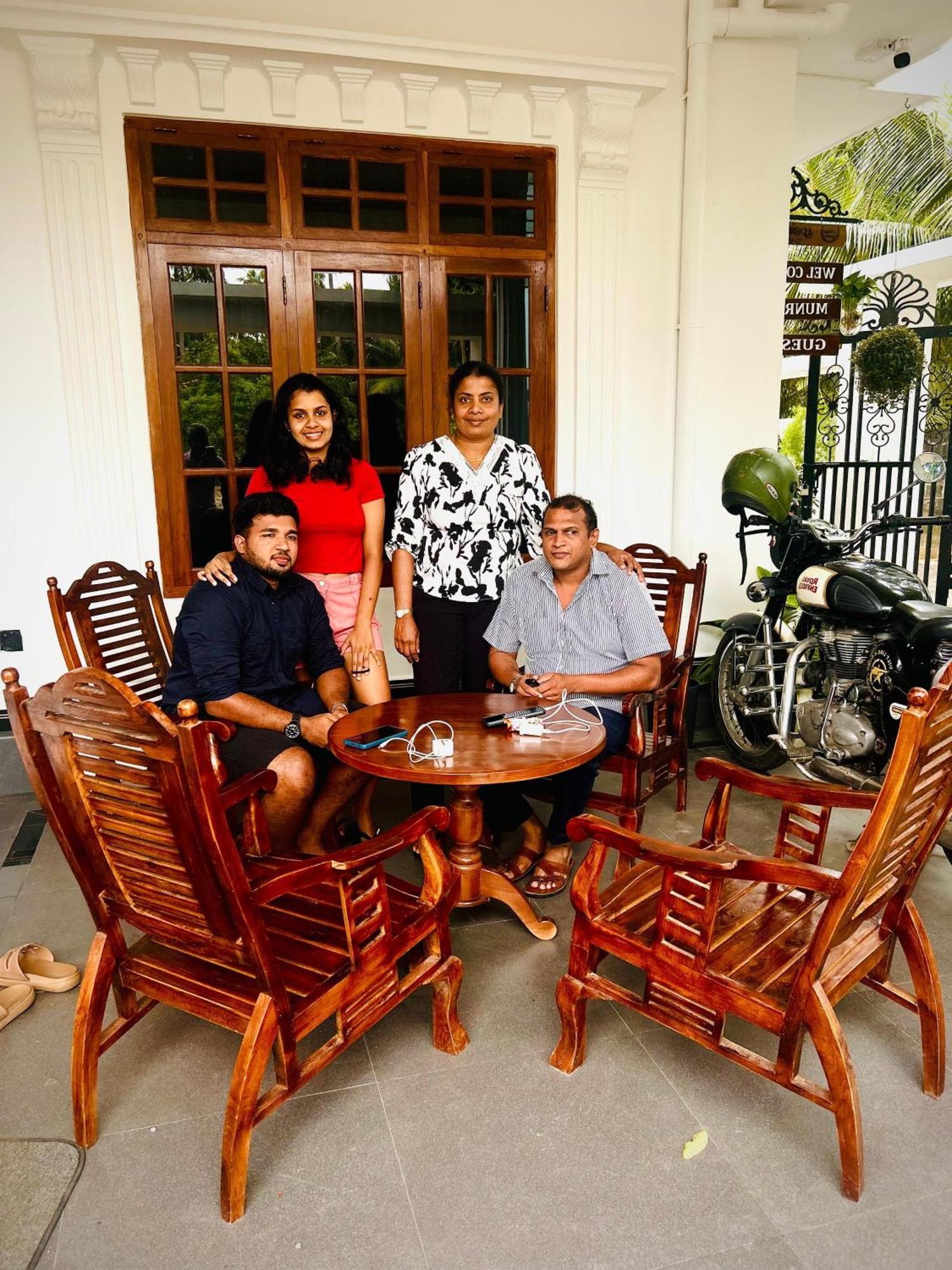 Munril Guest Lägenhet Jaffna Exteriör bild