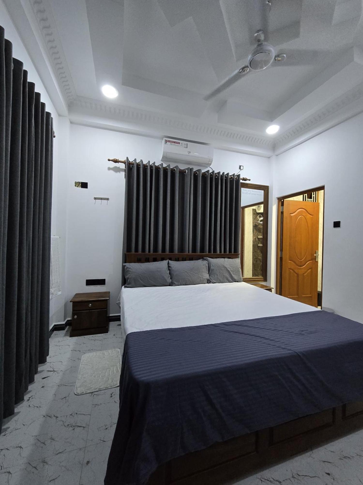 Munril Guest Lägenhet Jaffna Exteriör bild
