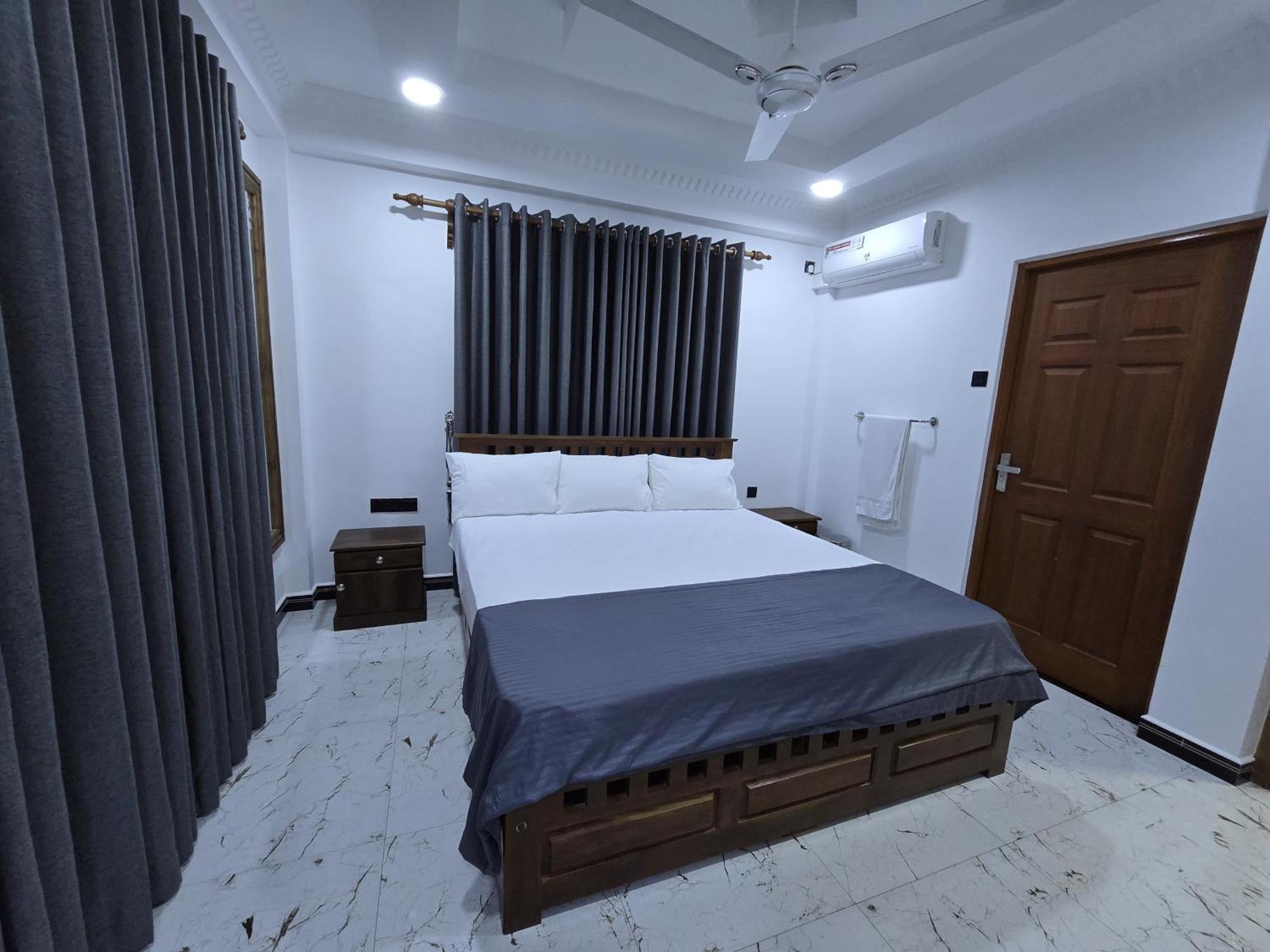 Munril Guest Lägenhet Jaffna Exteriör bild